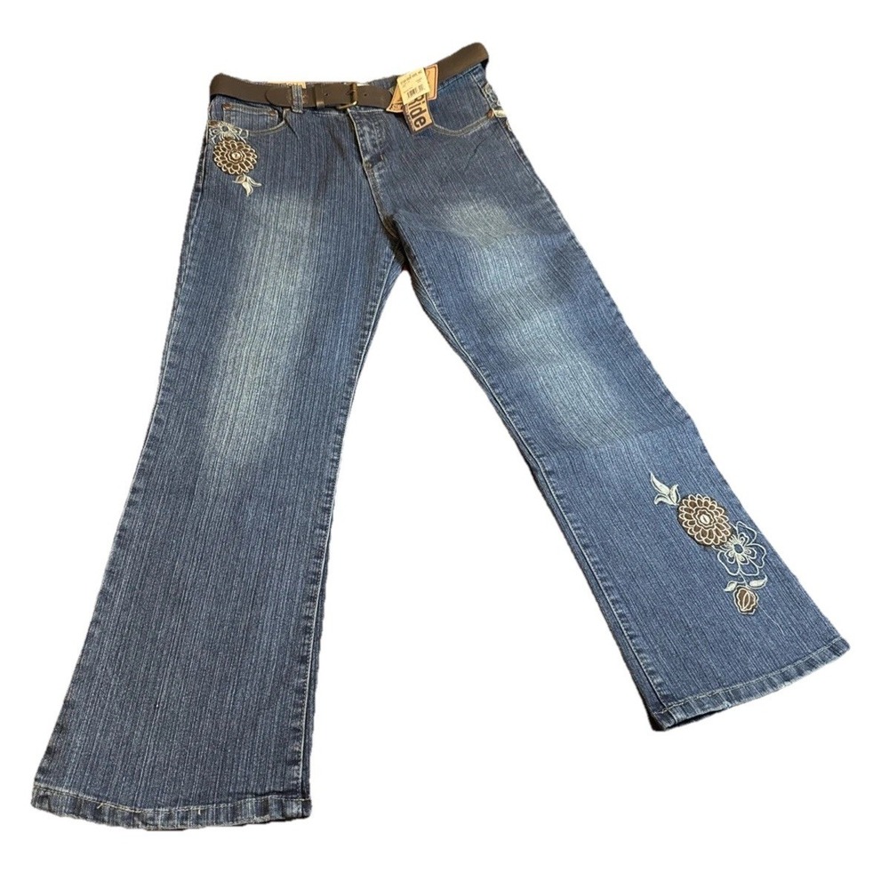 NWT Star Ride Jeans Womens 10P Bootcut Embroidered Stretch‎ Denim